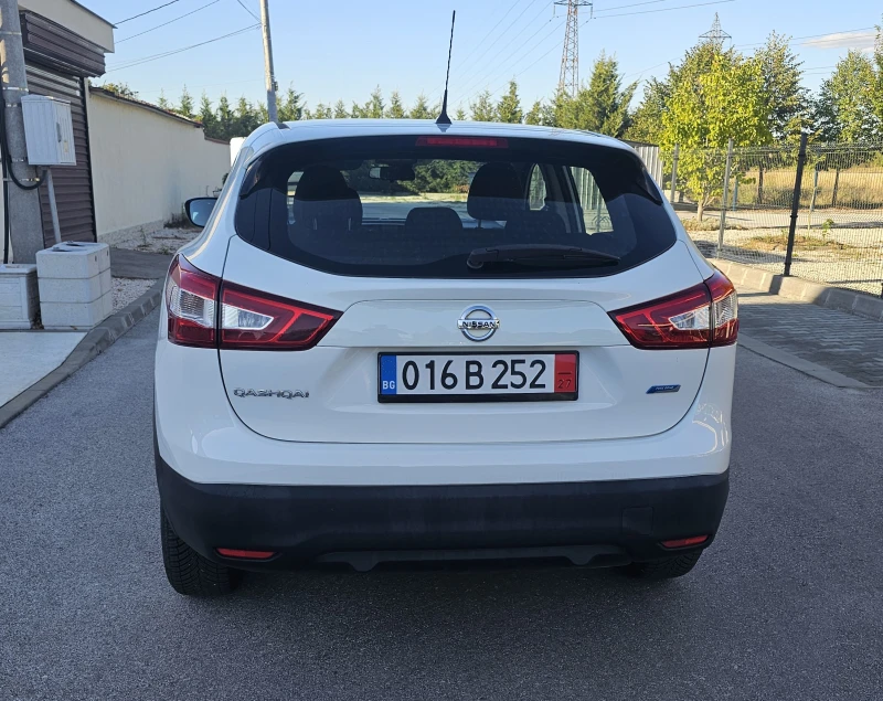 Nissan Qashqai 1.5 dci, снимка 6 - Автомобили и джипове - 51775451