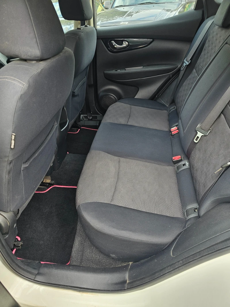 Nissan Qashqai 1.5 dci, снимка 14 - Автомобили и джипове - 51775451