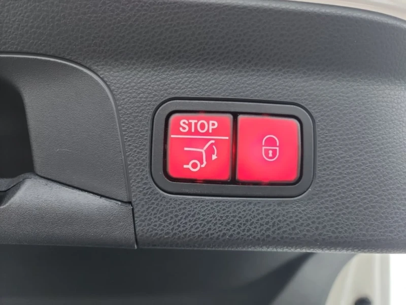 Mercedes-Benz GLC * 300 4MATIC Coupe * CARFAX * БЕЗ ПЪРВОНАЧАЛНА ВНО, снимка 13 - Автомобили и джипове - 53022854