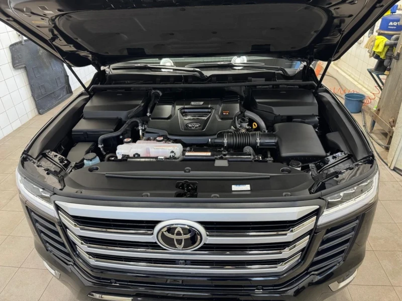 Toyota Land cruiser 300 - 110000 € / 215141.30 лв. - 47026596 1