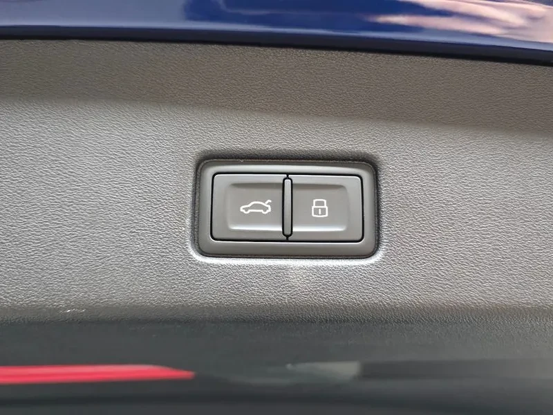 Audi Q4 E-Tron (F4) 40 Premium, снимка 17 - Автомобили и джипове - 56517082