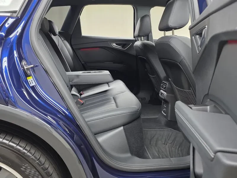 Audi Q4 E-Tron (F4) 40 Premium, снимка 10 - Автомобили и джипове - 56517082