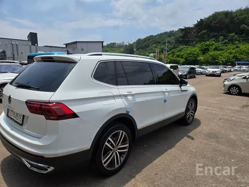 VW Tiguan Allspace 2.0 TSI R-Line* 360* HUD* ����� | Mobile.bg � ����������� 4