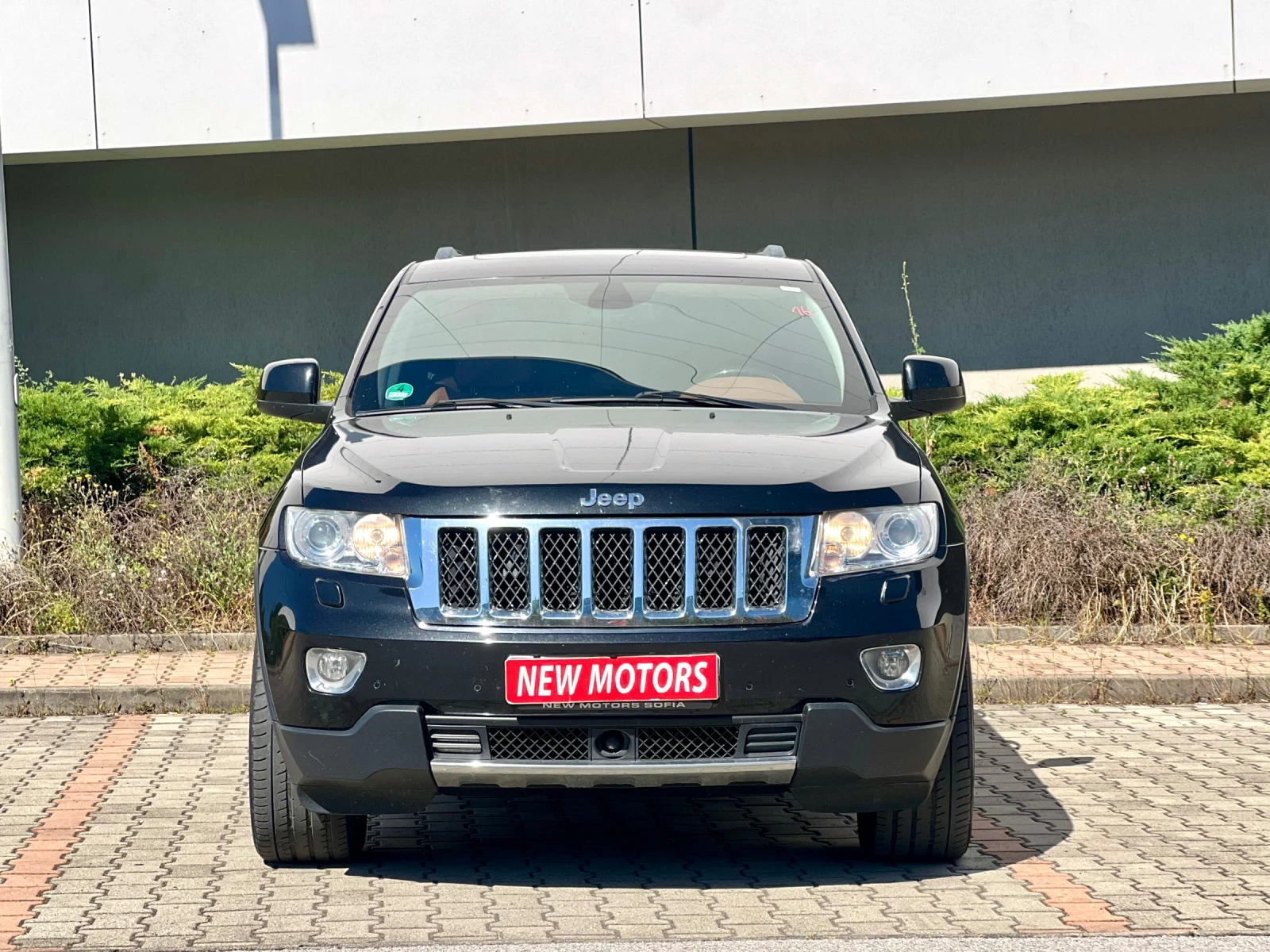 Jeep Grand cherokee 3.0CRD-overland Лизинг през Уникредит по 365 лв   - изображение 2