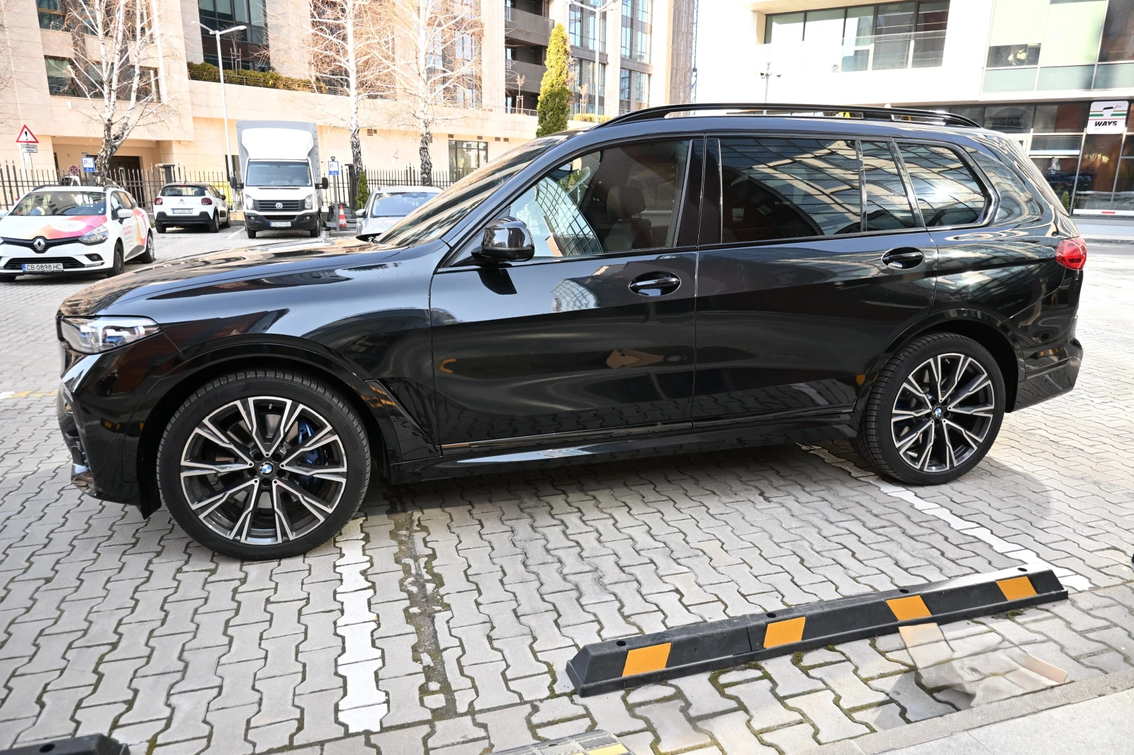 BMW X7 M50i//Headap//Tv//pano//softclose //full, снимка 8 - Автомобили и джипове - 52546504