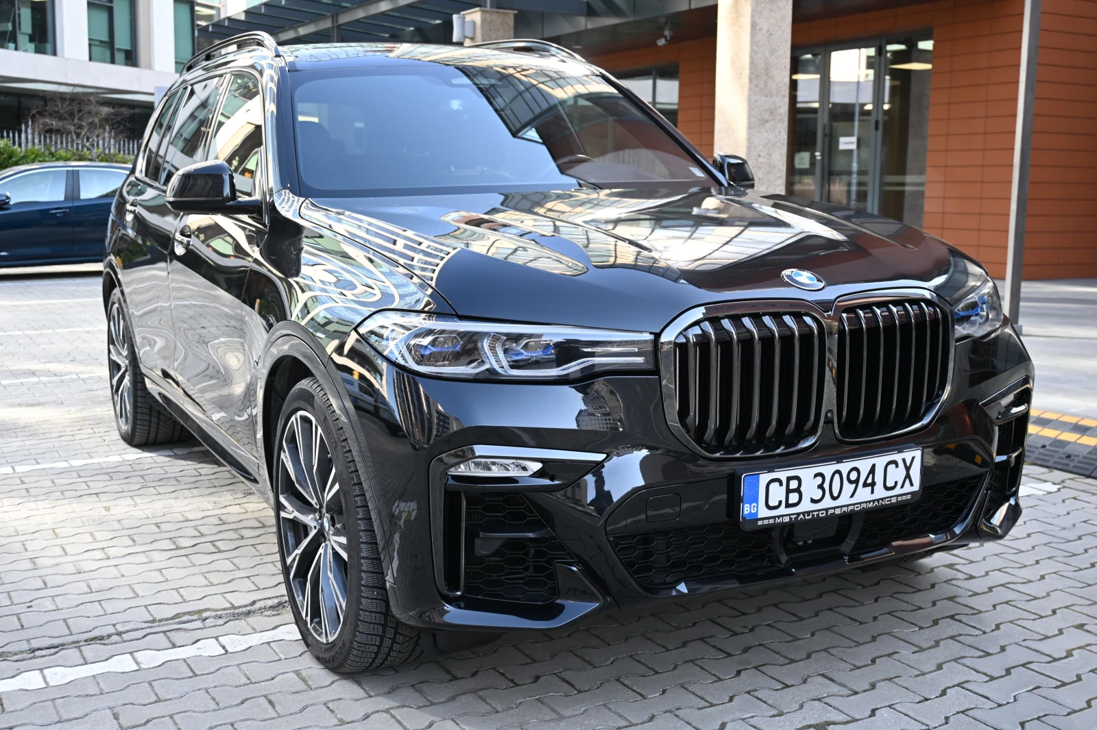BMW X7 M50i//Headap//Tv//pano//softclose //full