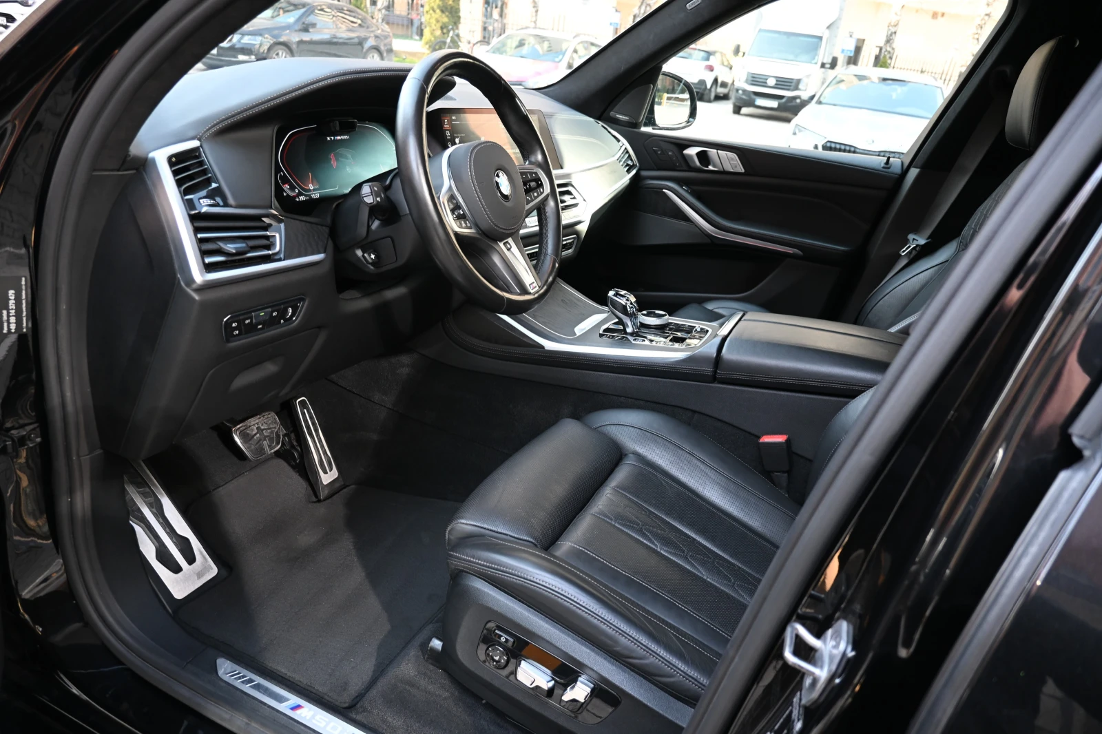 BMW X7 M50i//Headap//Tv//pano//softclose //full, снимка 9 - Автомобили и джипове - 52546504