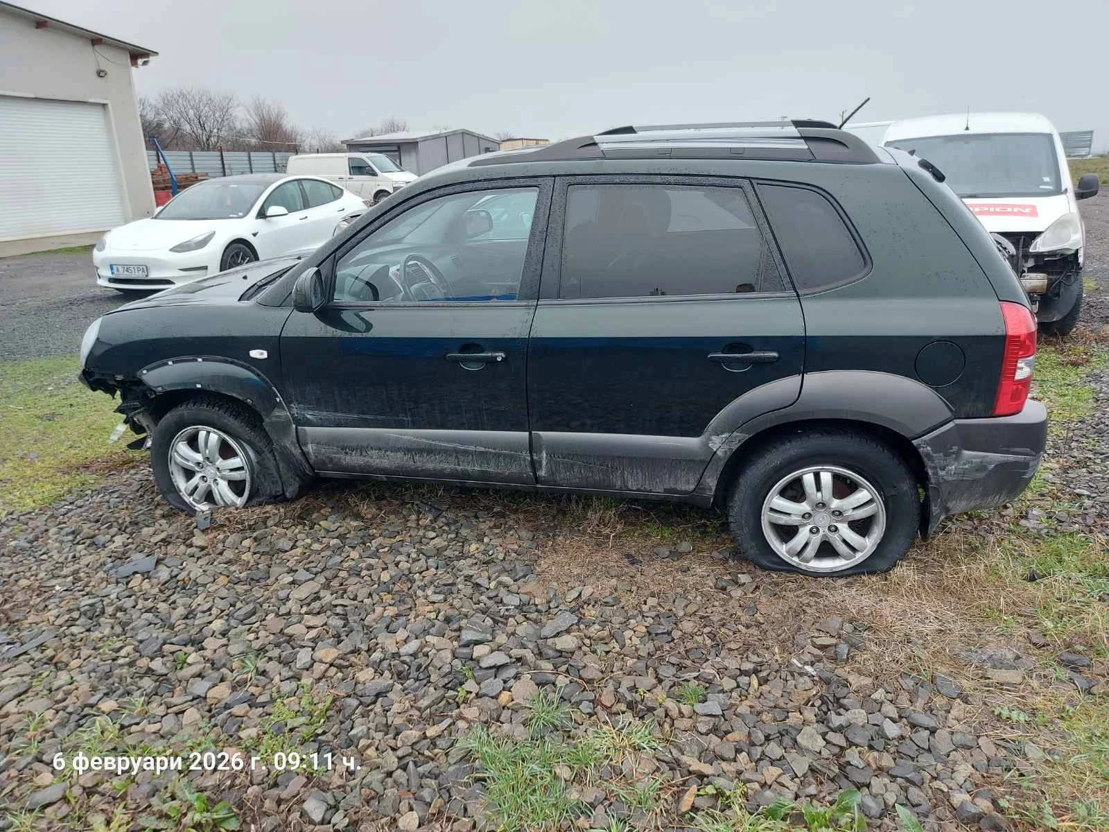 Hyundai Tucson 2.0 CRDI - Автоматик - След Удар - изображение 7