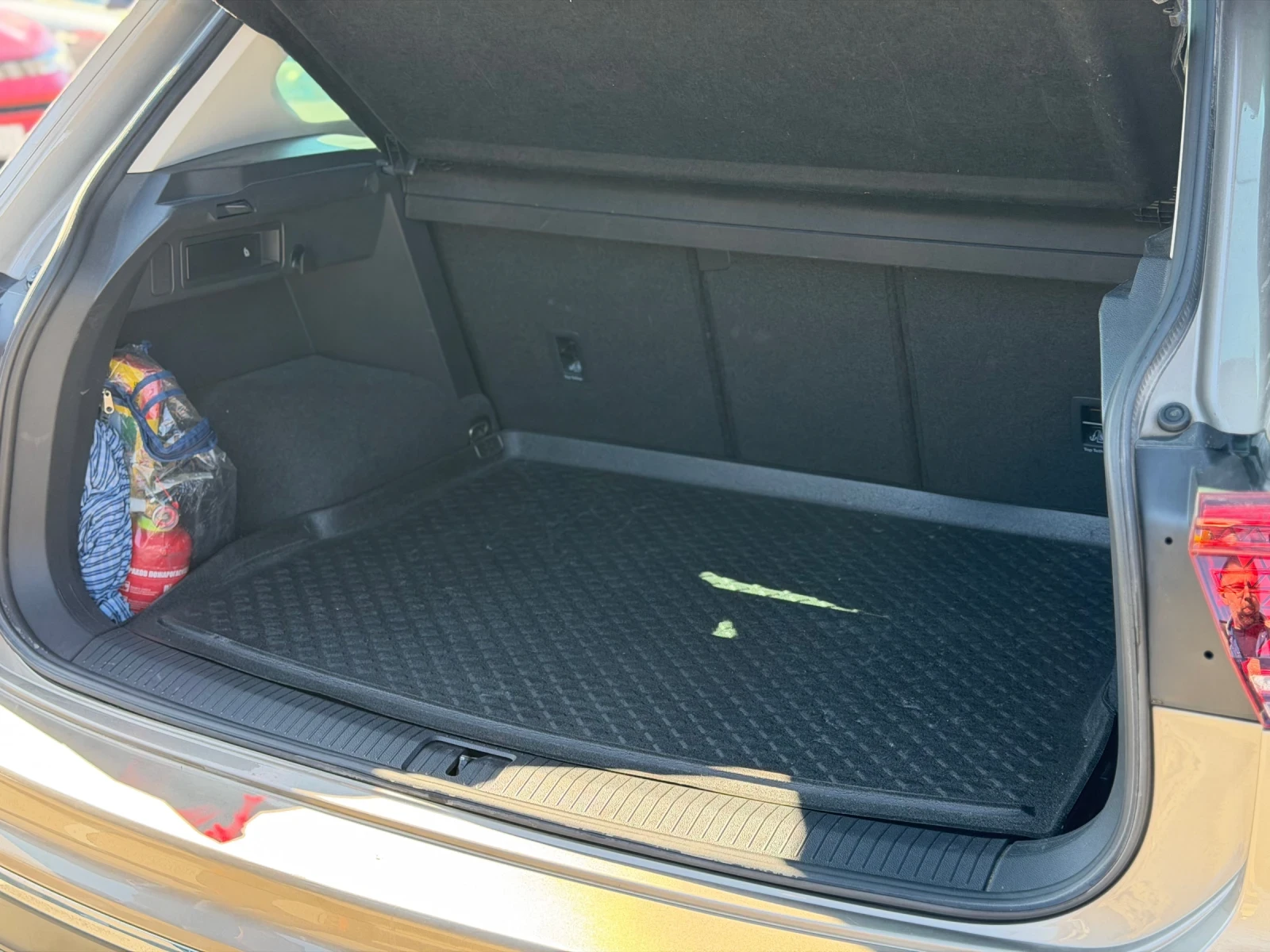 VW Tiguan, снимка 15 - Автомобили и джипове - 53605244