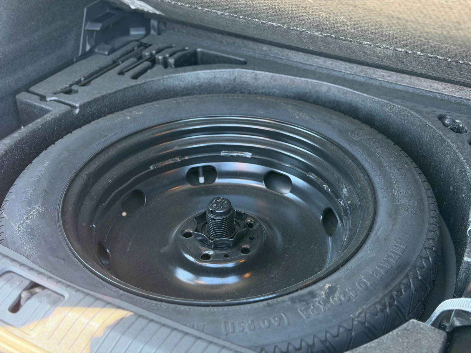 VW Tiguan, снимка 14 - Автомобили и джипове - 53605244