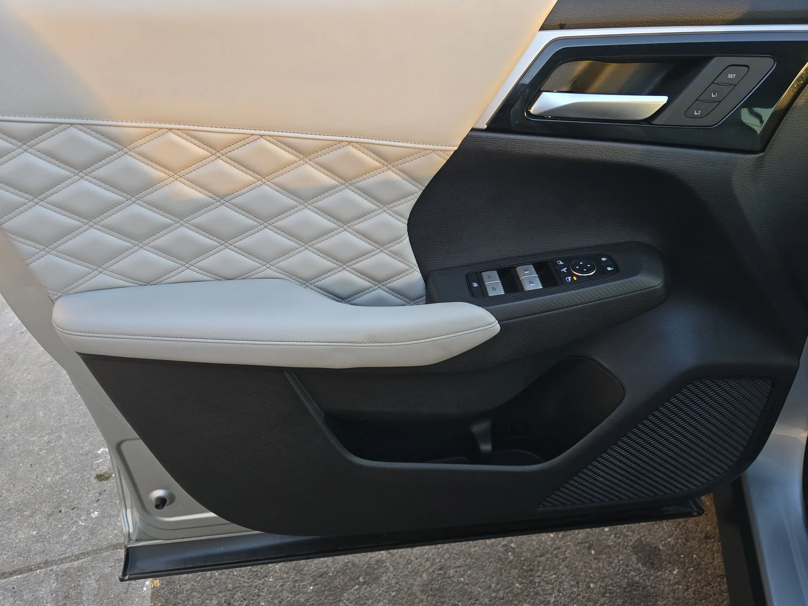 Mitsubishi Outlander SEL, снимка 12 - Автомобили и джипове - 53976628