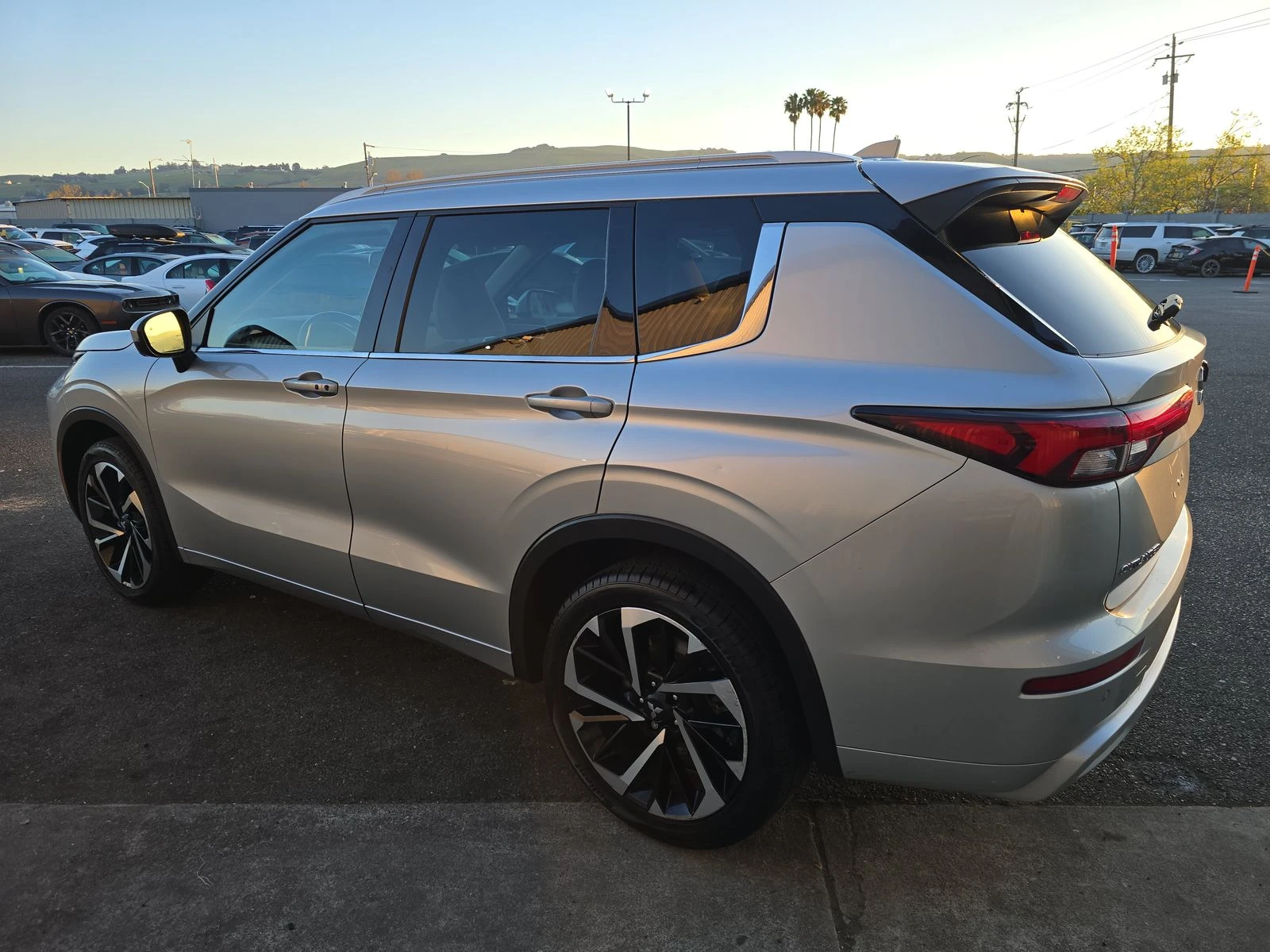 Mitsubishi Outlander SEL, снимка 6 - Автомобили и джипове - 53976628