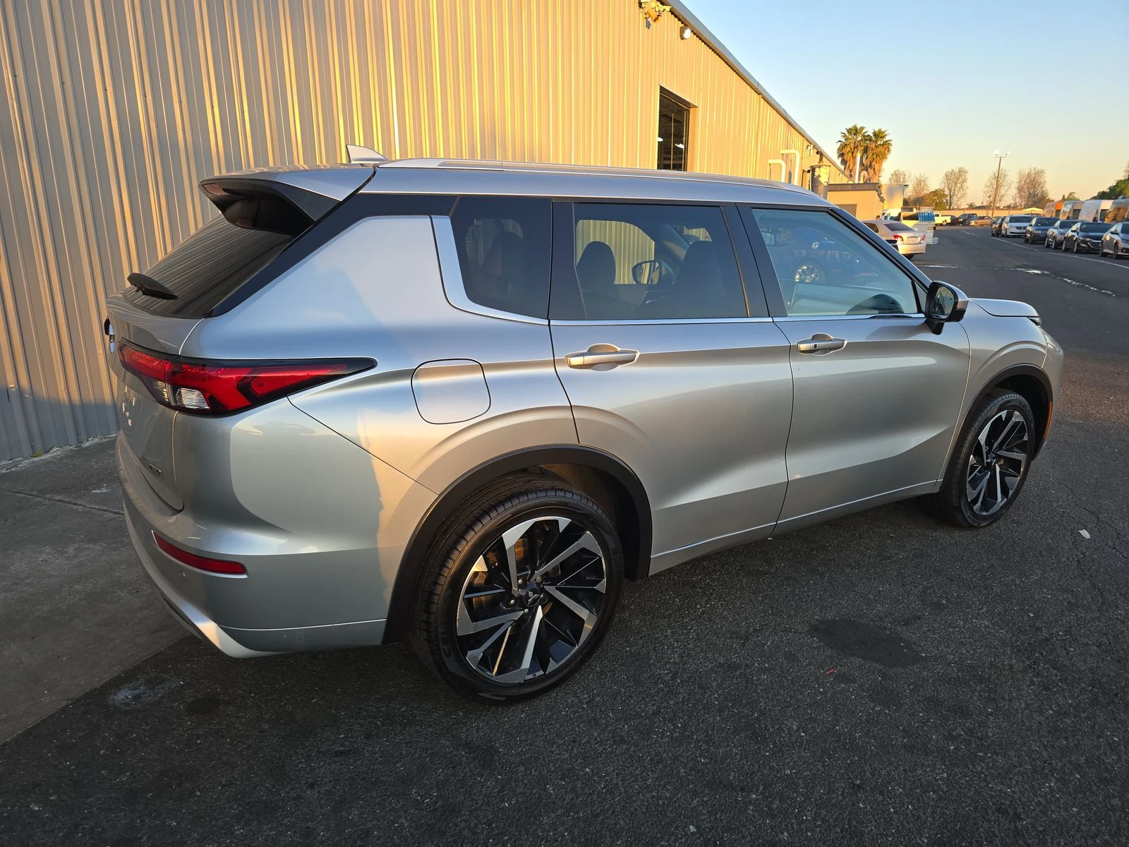 Mitsubishi Outlander SEL, снимка 4 - Автомобили и джипове - 53976628