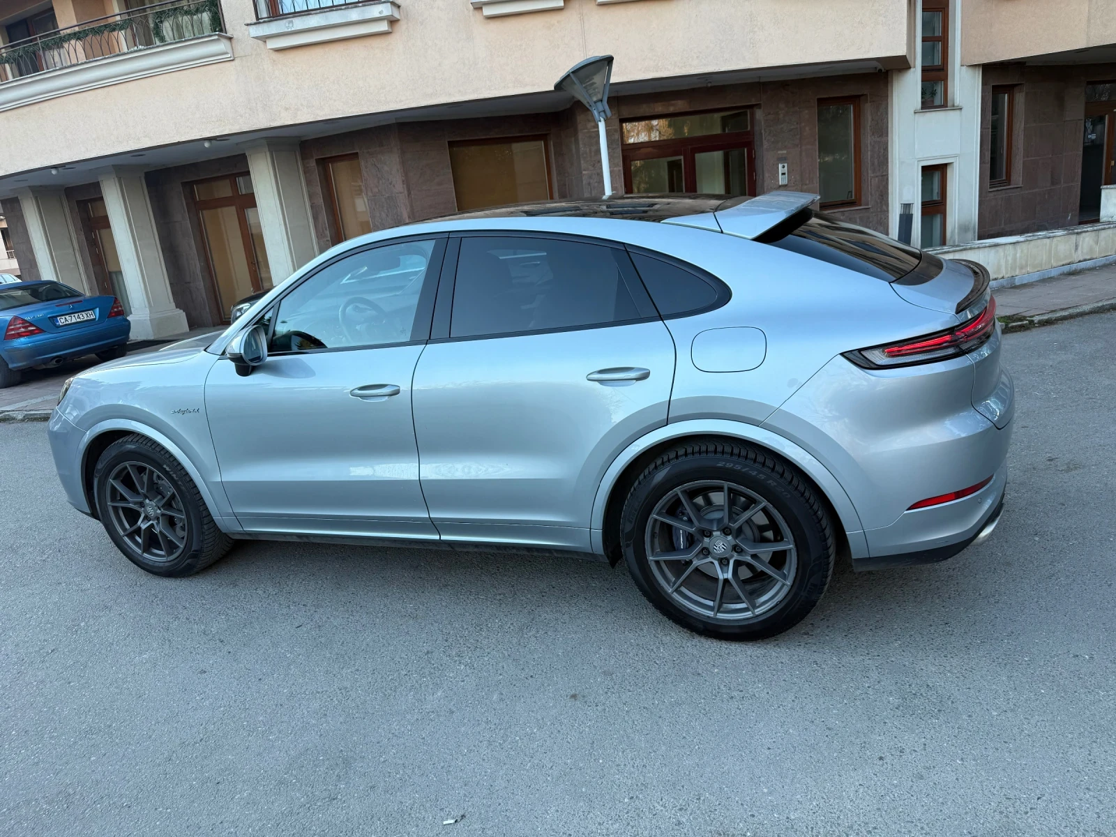 Porsche Cayenne E-Hybrid, снимка 4 - Автомобили и джипове - 54103640