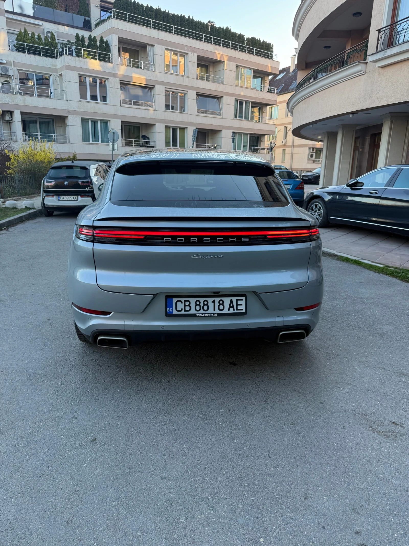 Porsche Cayenne E-Hybrid, снимка 3 - Автомобили и джипове - 54103640