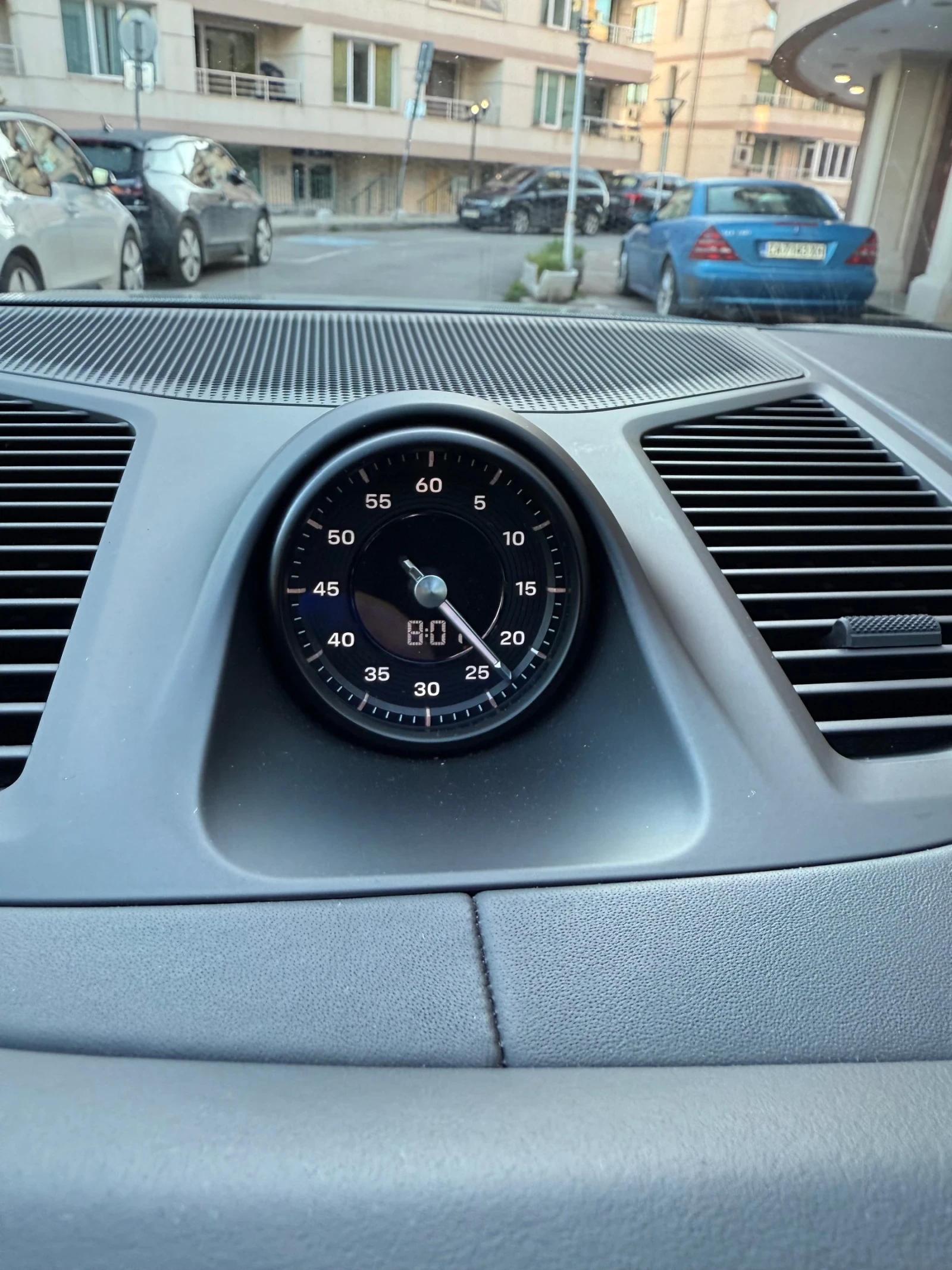 Porsche Cayenne E-Hybrid, снимка 6 - Автомобили и джипове - 54103640