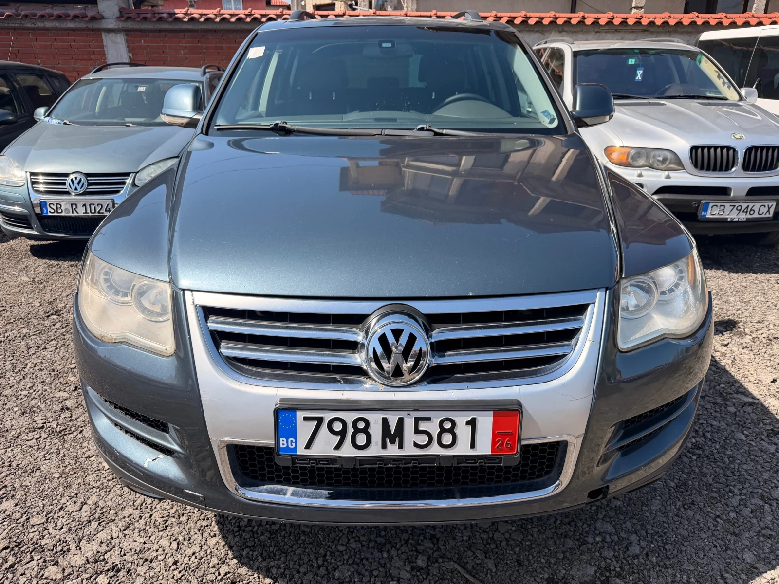 VW Touareg 3.0 TDI Автомат Нави Подгрев, снимка 2 - Автомобили и джипове - 54225395