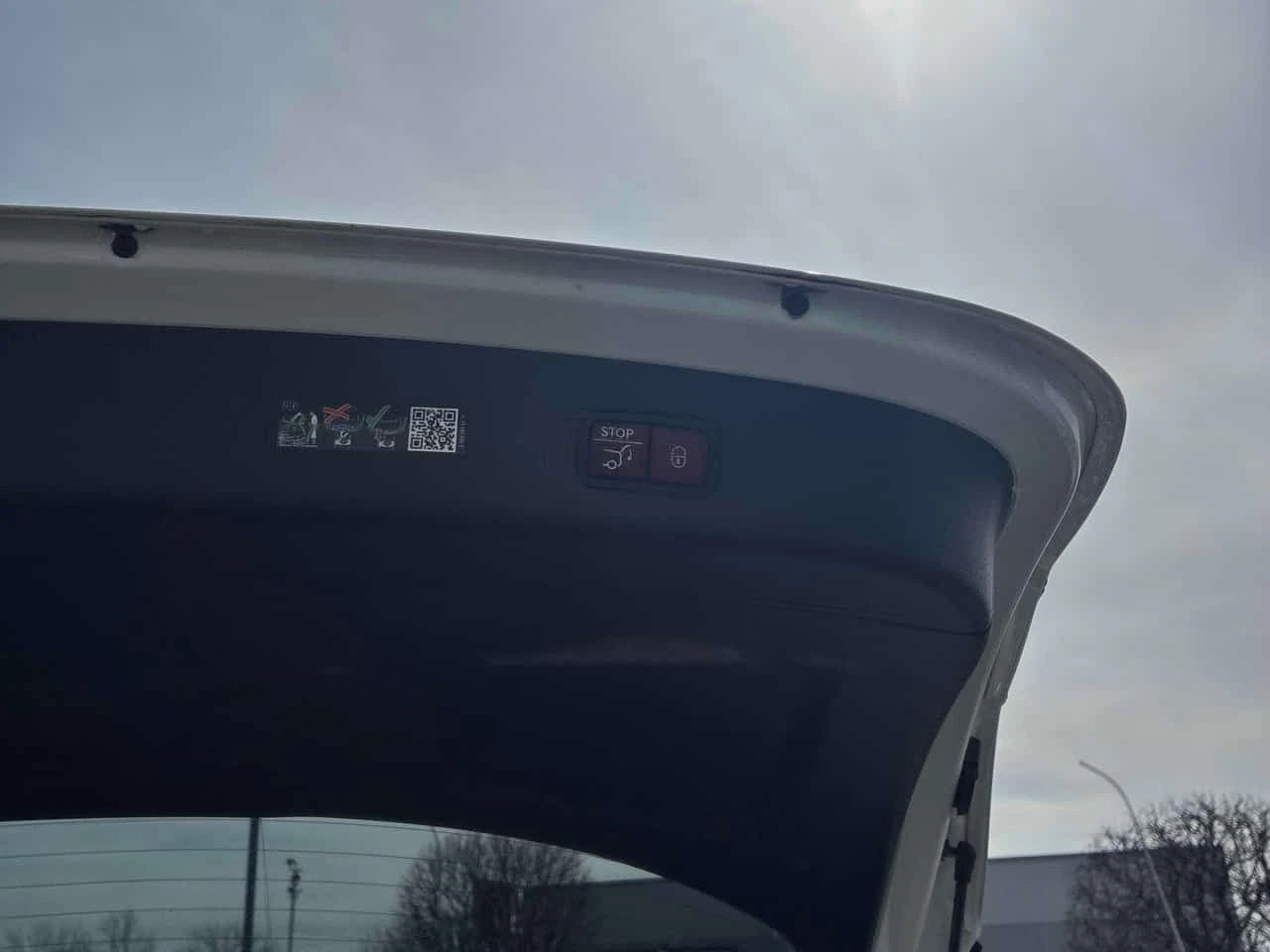 Mercedes-Benz GLC 300 4MATIC/ПАНОРАМА/ПОДГРЕВИ/360 КАМЕРИ, снимка 14 - Автомобили и джипове - 54271729