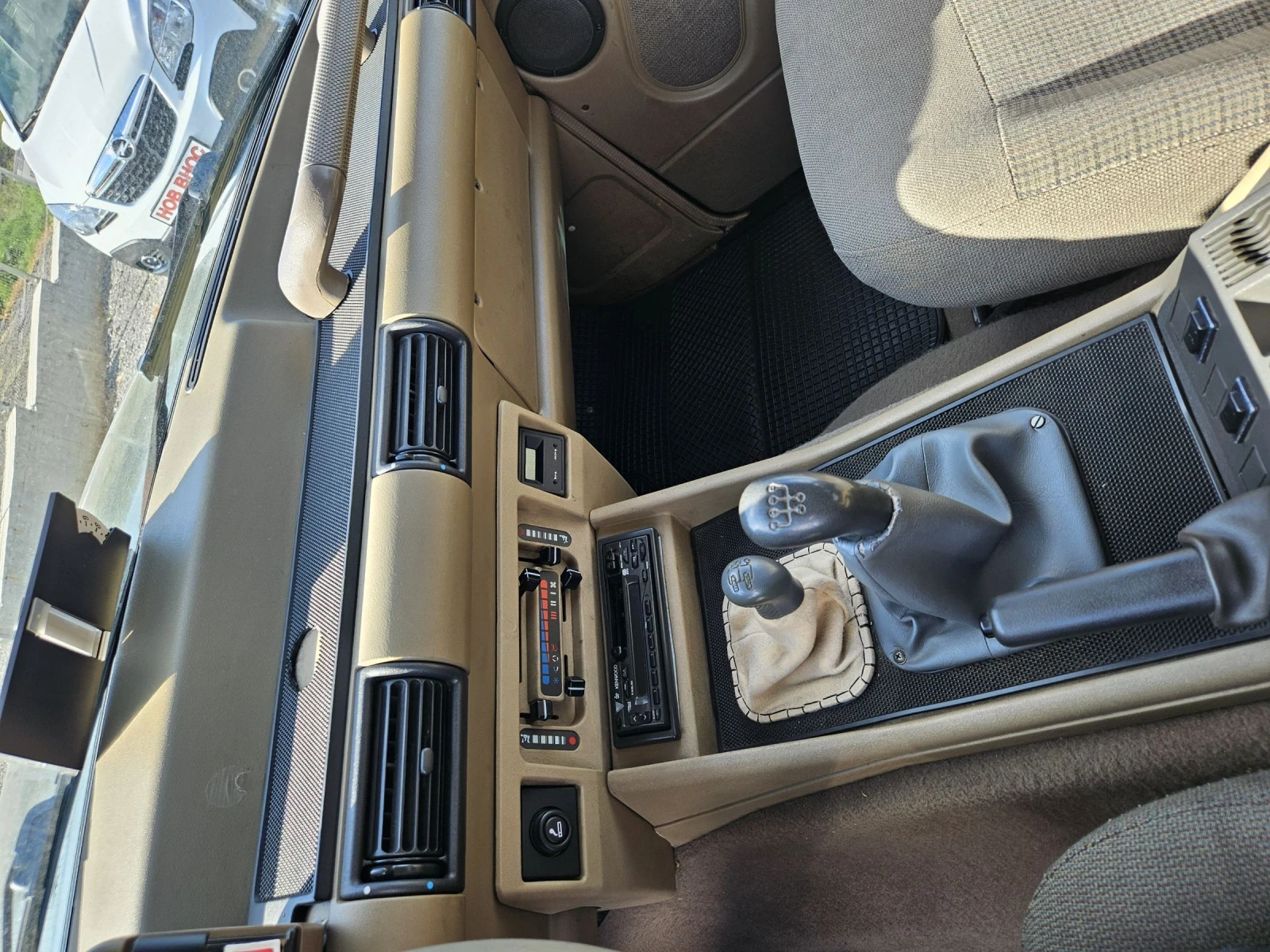 Land Rover Discovery 2.0 Бензин * Климатик* ТОП!!!, снимка 12 - Автомобили и джипове - 54391184