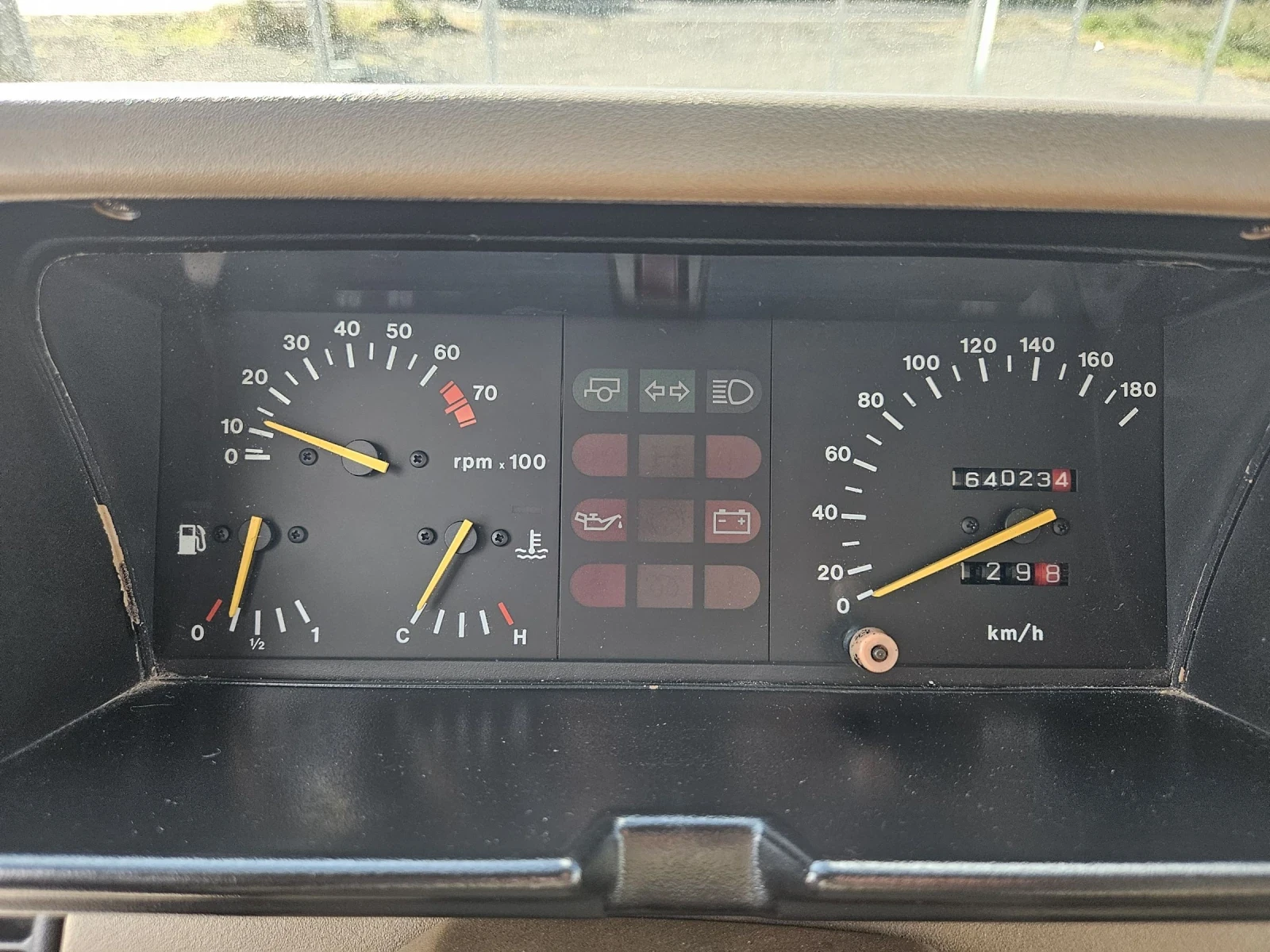 Land Rover Discovery 2.0 Бензин * Климатик* ТОП!!!, снимка 14 - Автомобили и джипове - 54391184