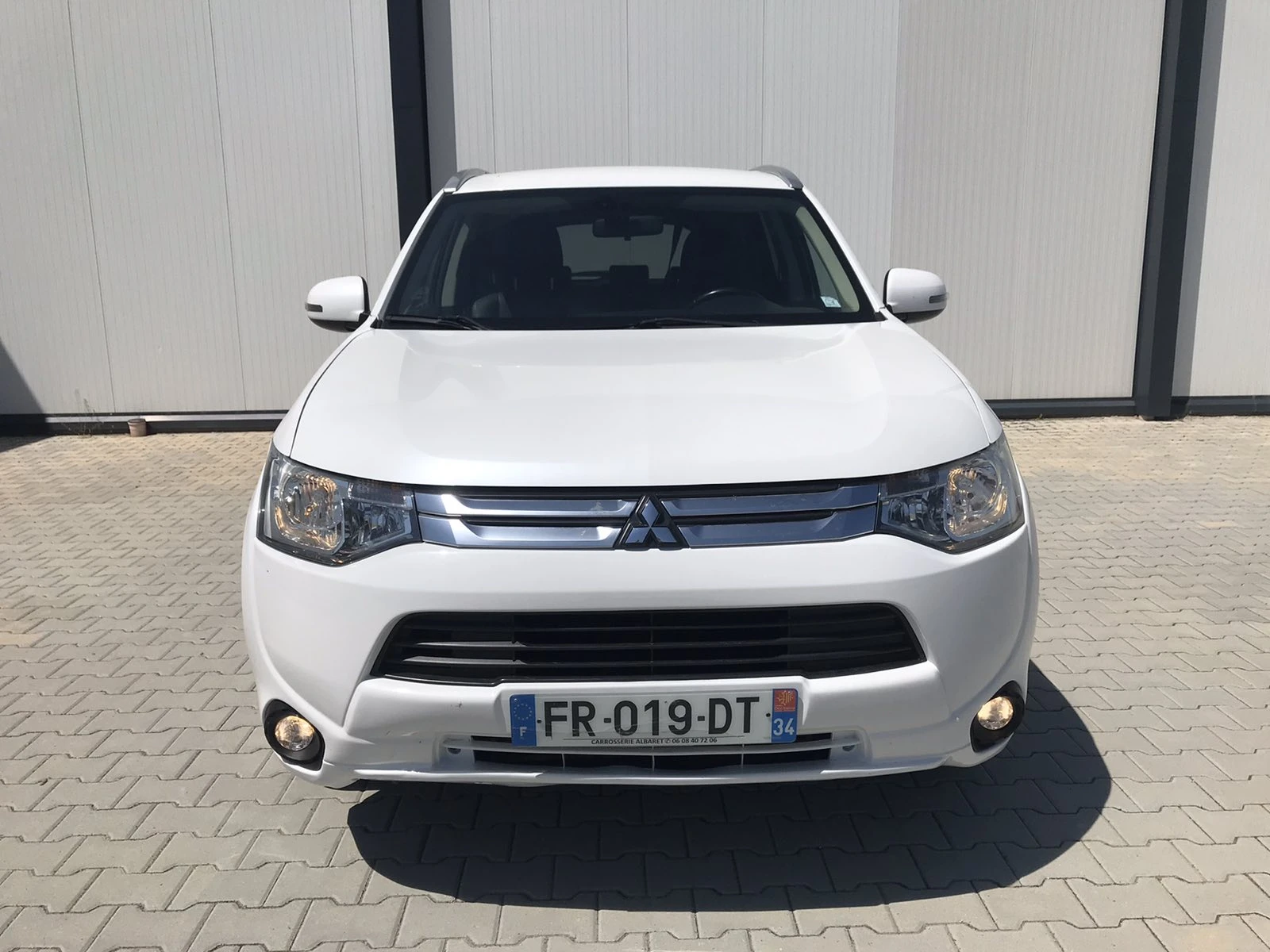 Mitsubishi Outlander 2.2 DID, снимка 4 - Автомобили и джипове - 54712918