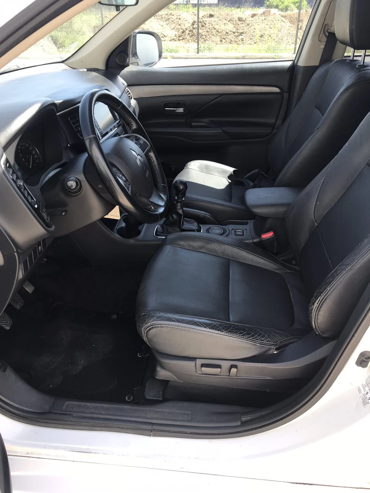Mitsubishi Outlander 2.2 DID, снимка 12 - Автомобили и джипове - 54712918
