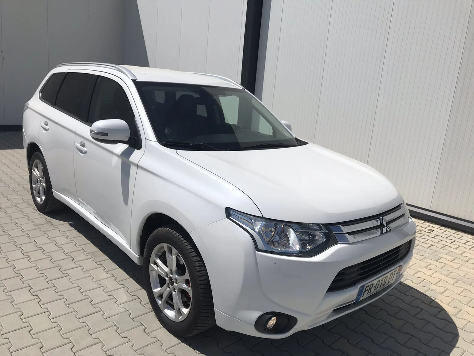 Mitsubishi Outlander 2.2 DID, снимка 7 - Автомобили и джипове - 54712918