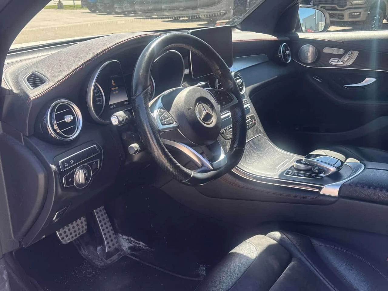 Mercedes-Benz GLC 43 AMG 4MATIC * BURMASTER* 360 КАМЕРА* ПАНОРАМА* , снимка 7 - Автомобили и джипове - 54680655