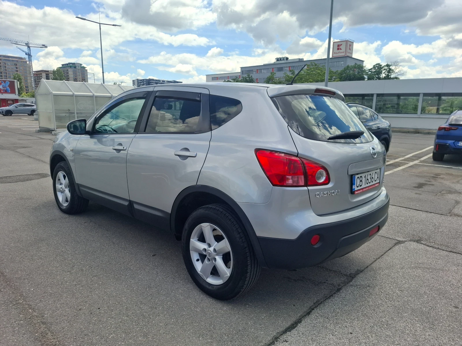Nissan Qashqai, снимка 9 - Автомобили и джипове - 54902130