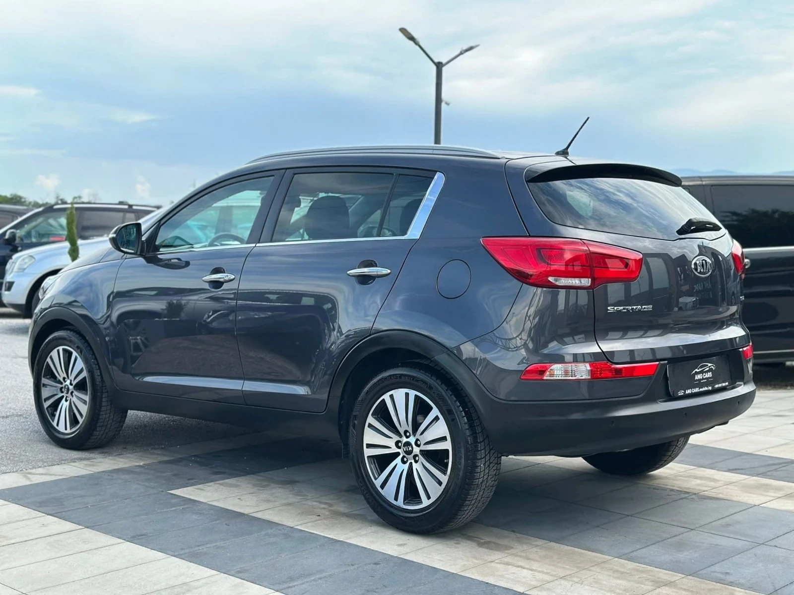 Kia Sportage, снимка 2 - Автомобили и джипове - 55018267