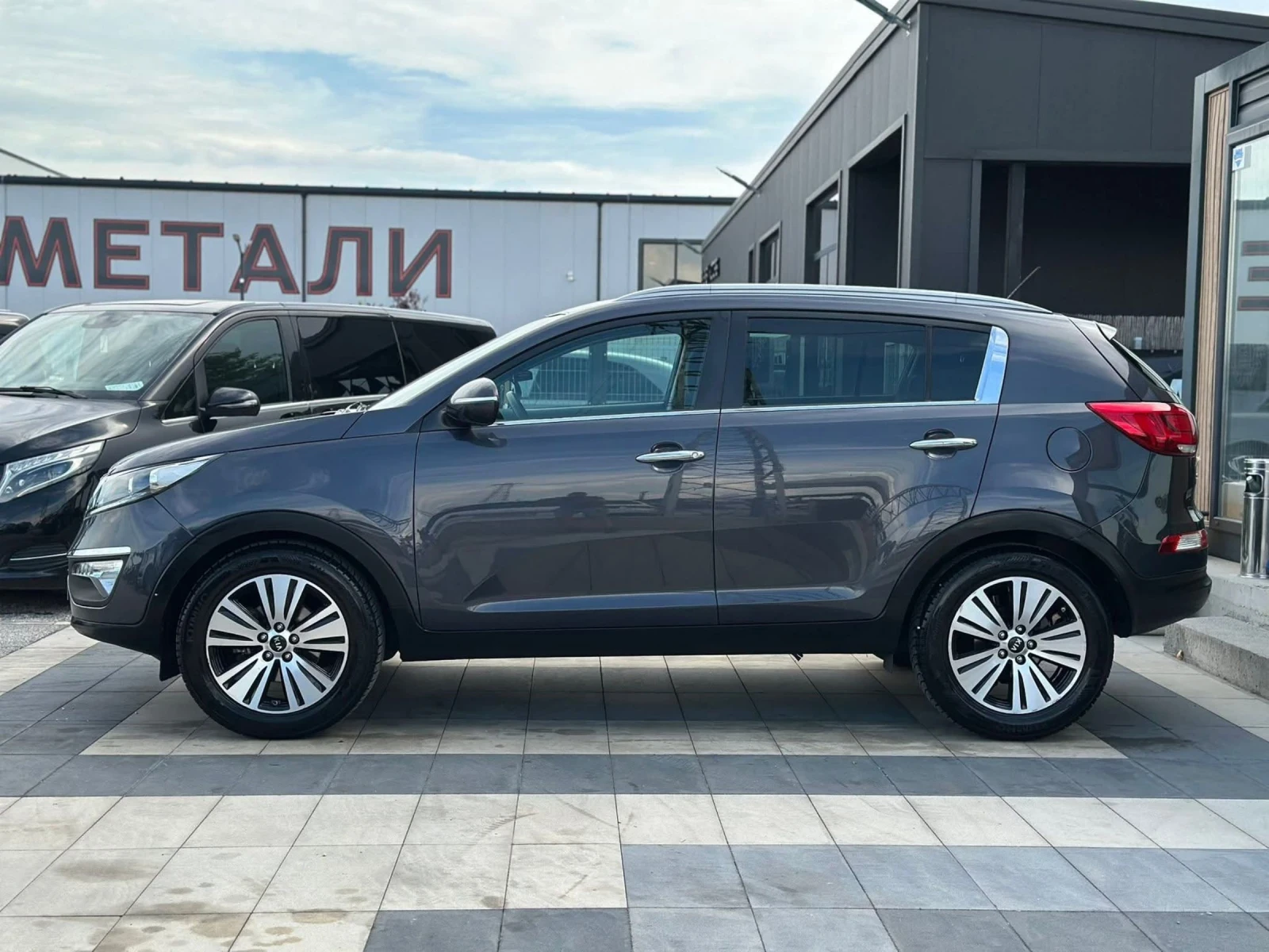 Kia Sportage, снимка 4 - Автомобили и джипове - 55018267