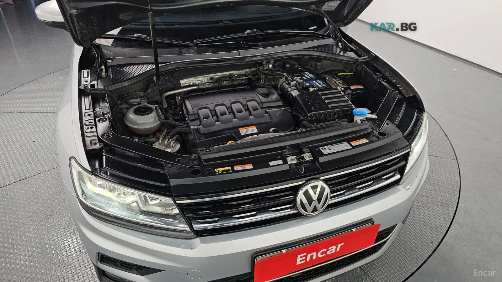 VW Tiguan * KEYLESS* Camera* ПОДГРЕВ* , снимка 6 - Автомобили и джипове - 55087275
