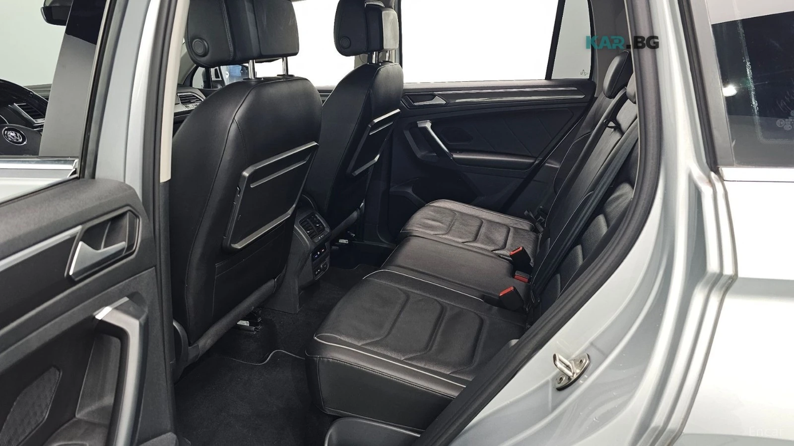 VW Tiguan * KEYLESS* Camera* ПОДГРЕВ* , снимка 12 - Автомобили и джипове - 55087275