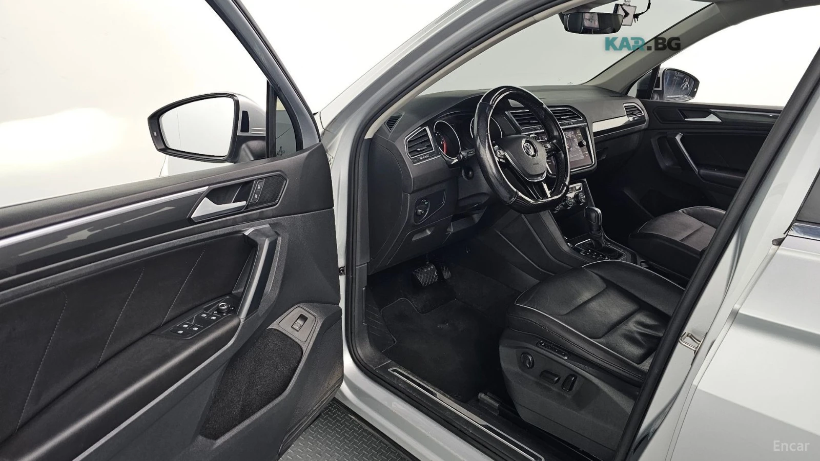 VW Tiguan * KEYLESS* Camera* ПОДГРЕВ* , снимка 11 - Автомобили и джипове - 55087275