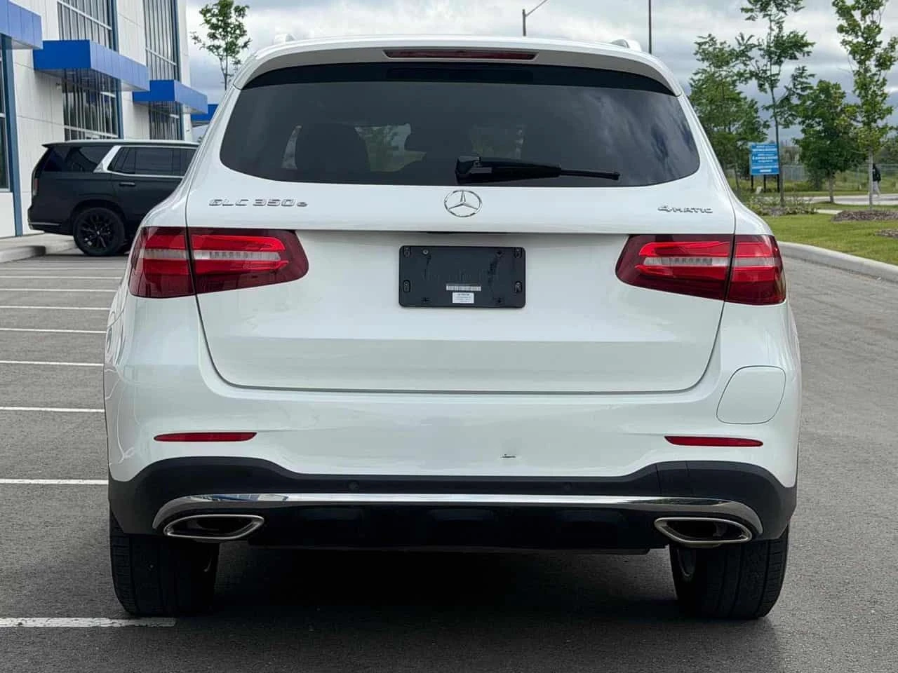 Mercedes-Benz GLC * 350e 4MATIC SUV * АВТОКРЕДИТ* , снимка 4 - Автомобили и джипове - 55248220