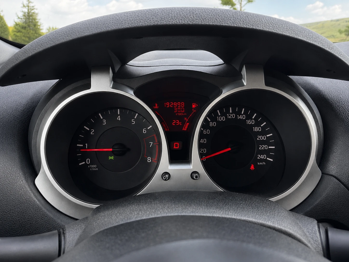 Nissan Juke 1.6 , 190 �. �. , 4x4 �����������  | Mobile.bg � ����������� 8