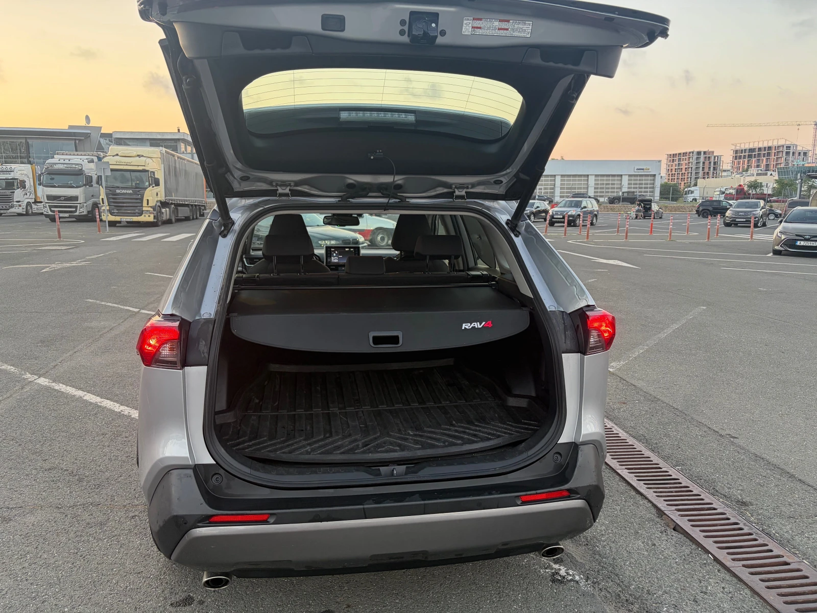 Toyota Rav4, снимка 5 - Автомобили и джипове - 55658193