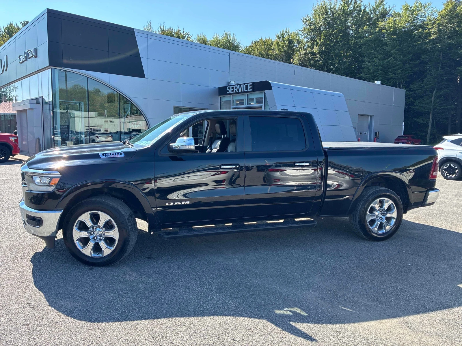 Dodge RAM 1500 * Laramie * АВТОКРЕДИТ БЕЗ ПЪРВОНАЧАЛНА ВНОСКА* , снимка 2 - Автомобили и джипове - 55974350
