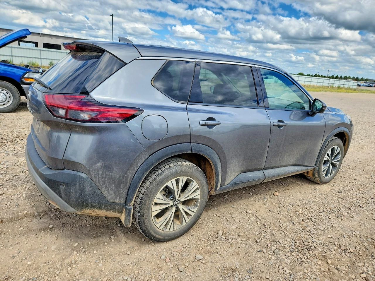 Nissan Rogue 2.5l Sv, снимка 3 - Автомобили и джипове - 56053708