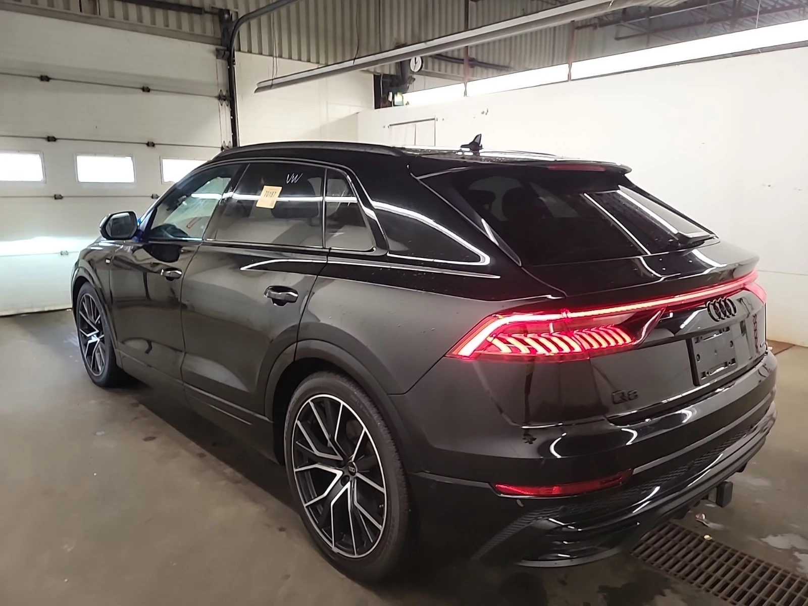 Audi Q8 S LINE * 55TFSi * TECHNIK * CARFAX * , снимка 5 - Автомобили и джипове - 56155529