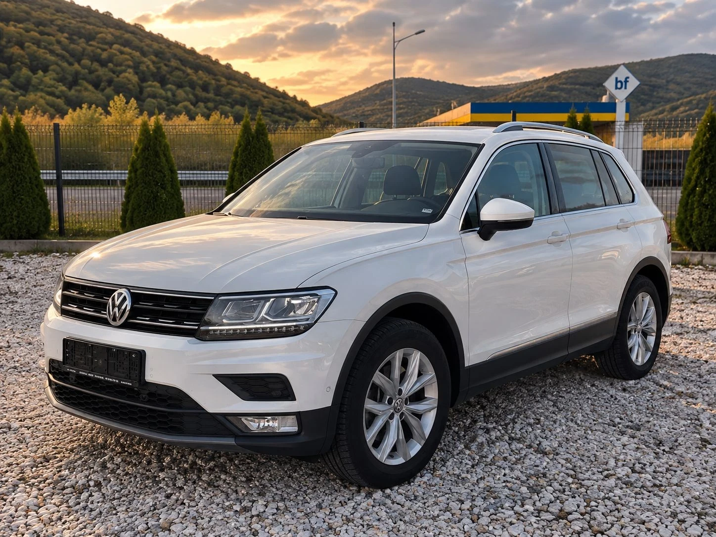 VW Tiguan FULL SERVICE 190�� �������4�4 | Mobile.bg � ����������� 2