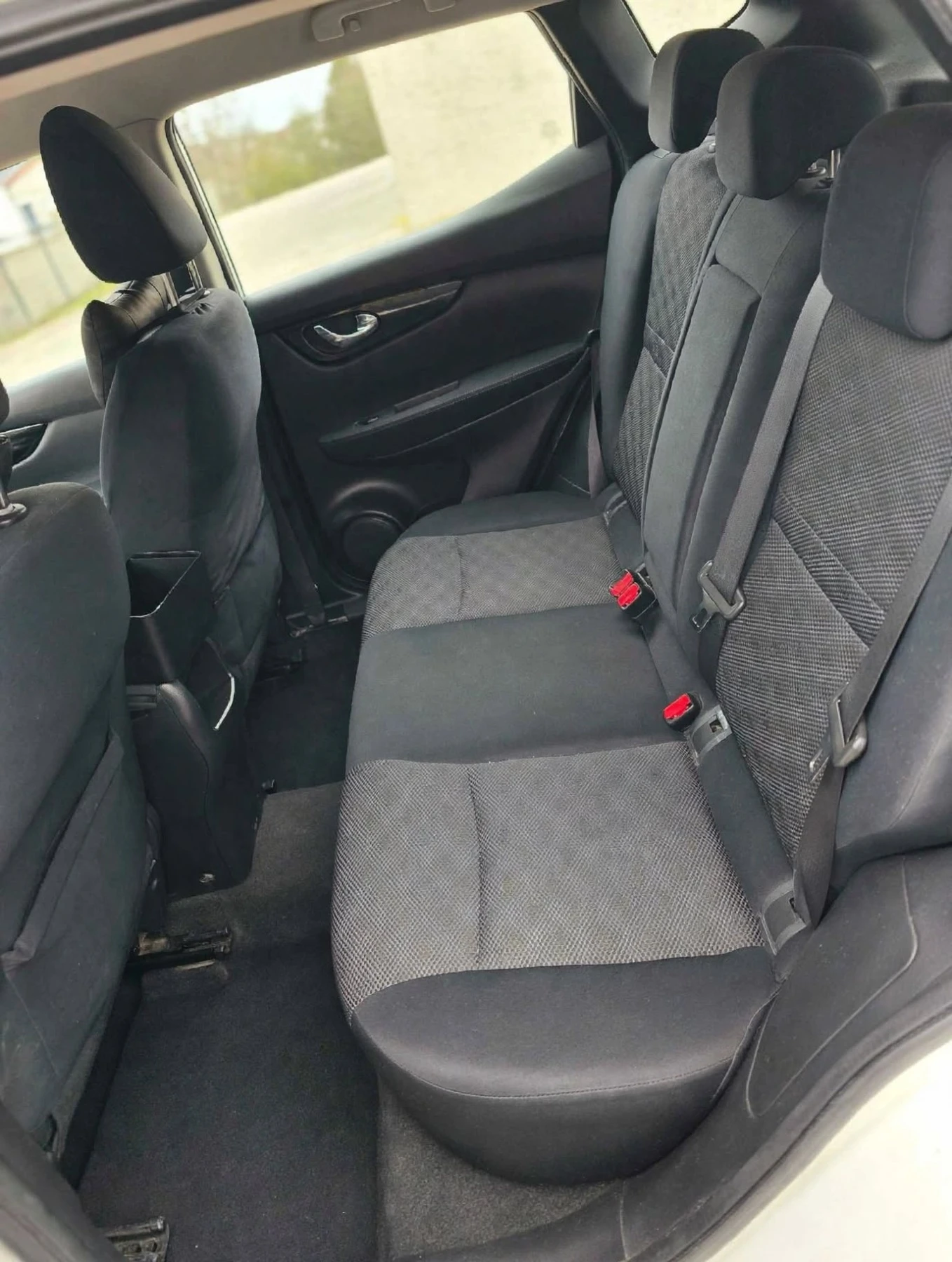 Nissan Qashqai, снимка 6 - Автомобили и джипове - 56518579