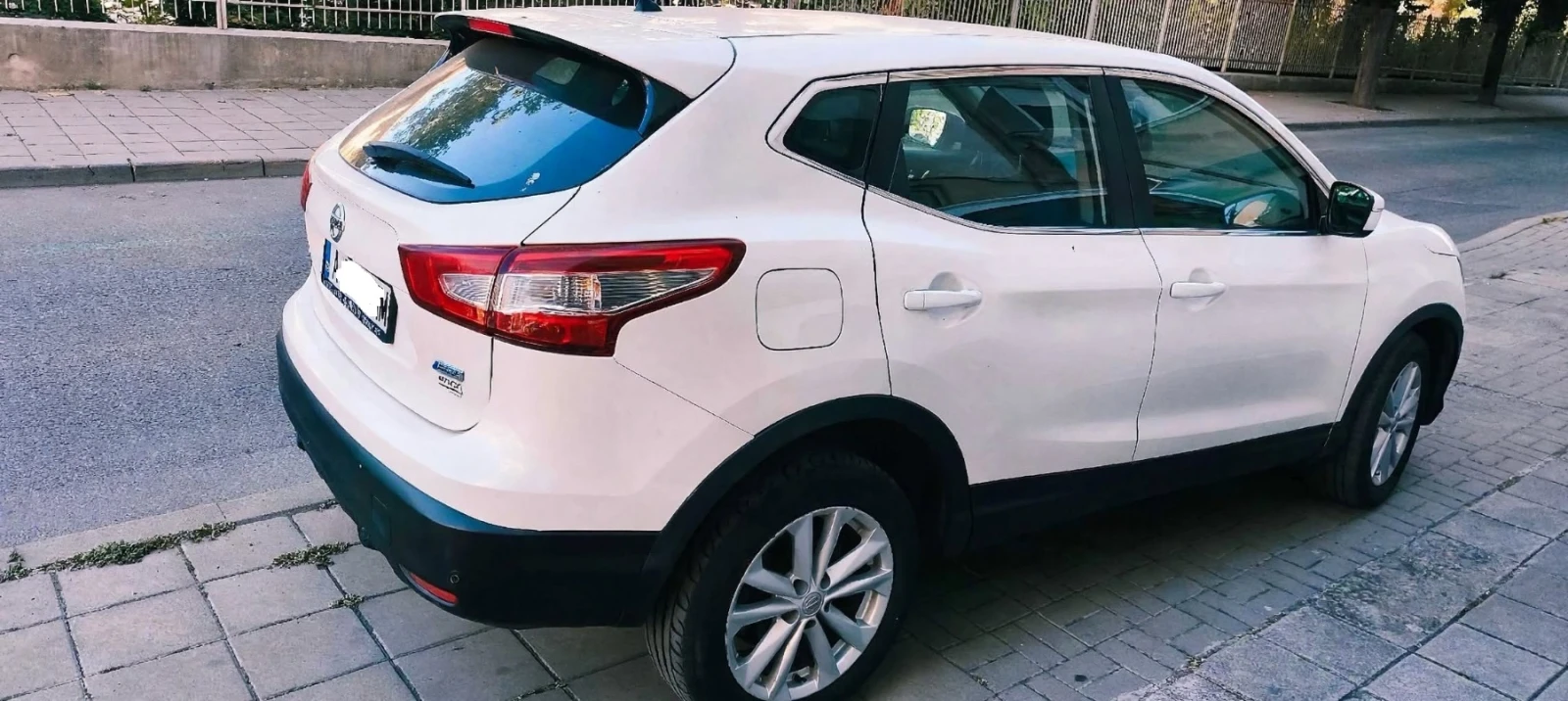 Nissan Qashqai, снимка 3 - Автомобили и джипове - 56518579