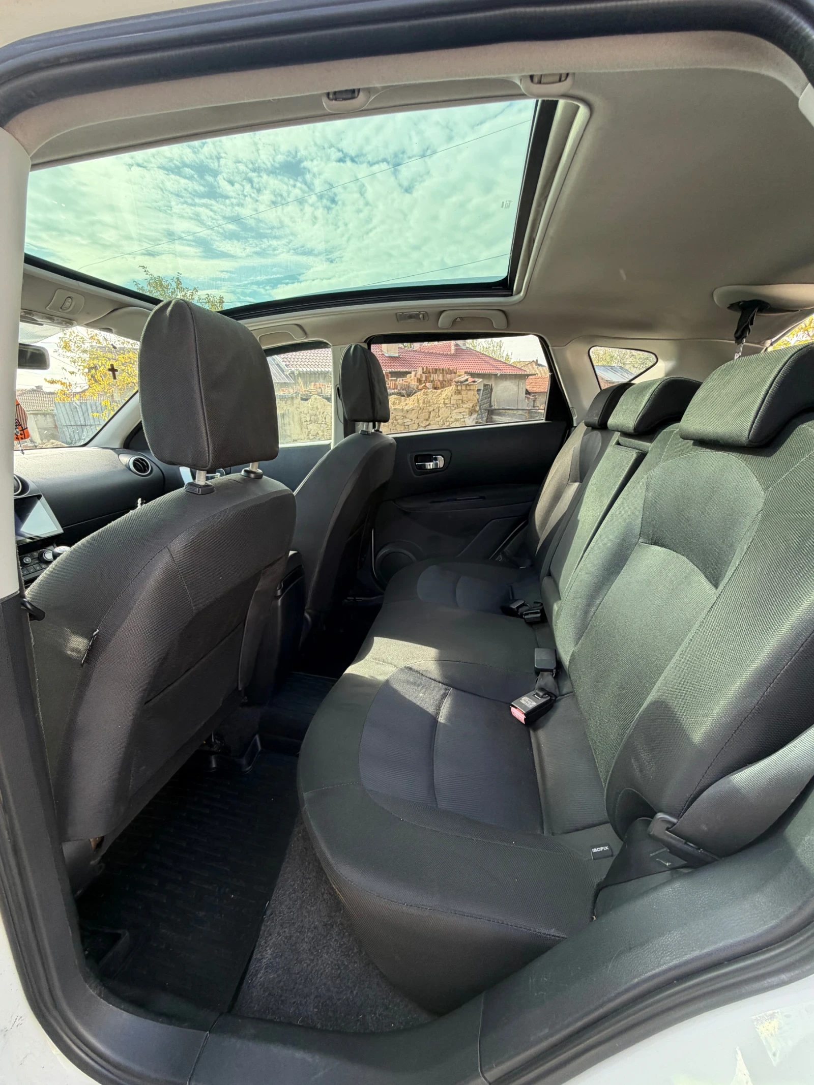 Nissan Qashqai, снимка 11 - Автомобили и джипове - 56613030
