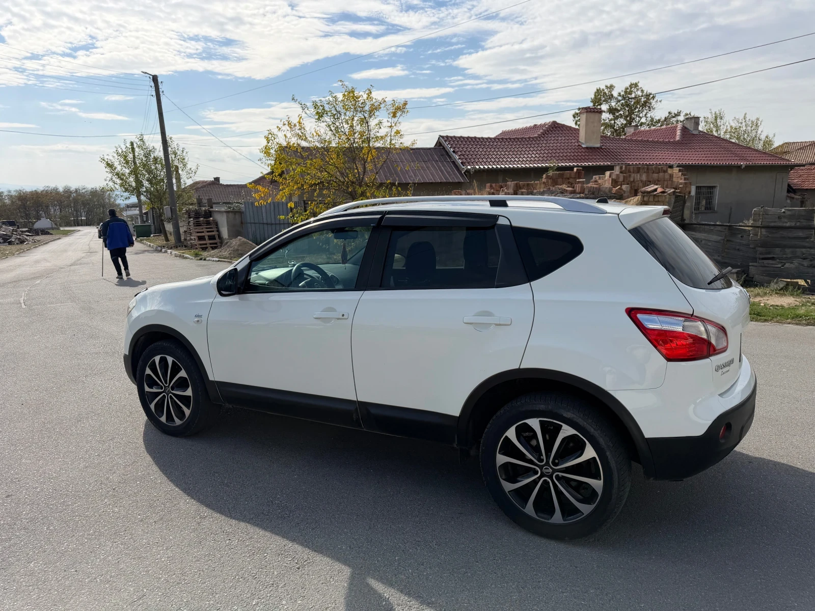 Nissan Qashqai, снимка 5 - Автомобили и джипове - 56613030