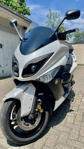  Yamaha T-max