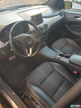 Mercedes-Benz B 180 Sport Сервизна история , снимка 16