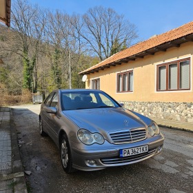 Mercedes-Benz C 200, снимка 4 - Автомобили и джипове - 45026935