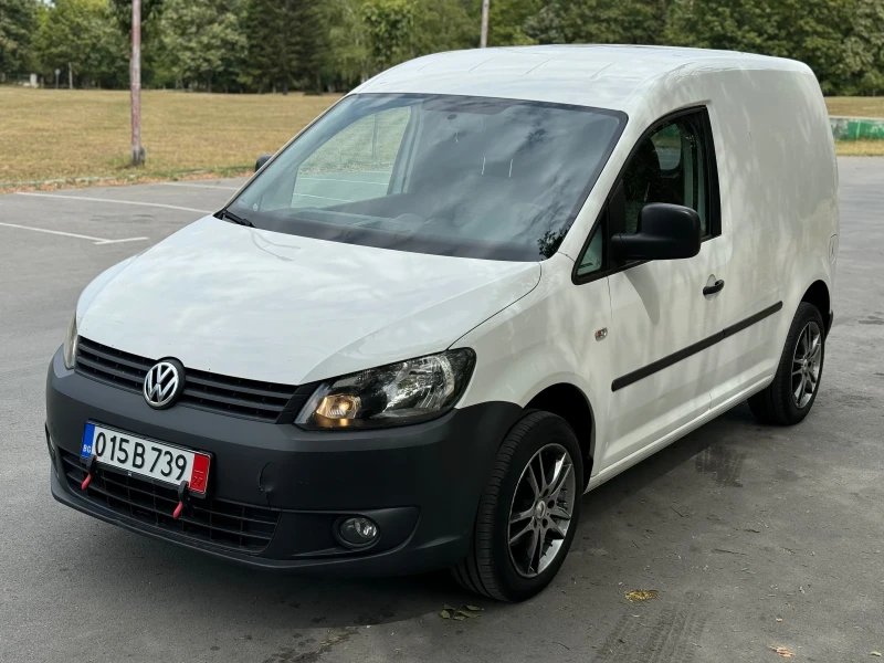 VW Caddy 1.6TDi Климатик Навигация, снимка 1 - Автомобили и джипове - 47044907