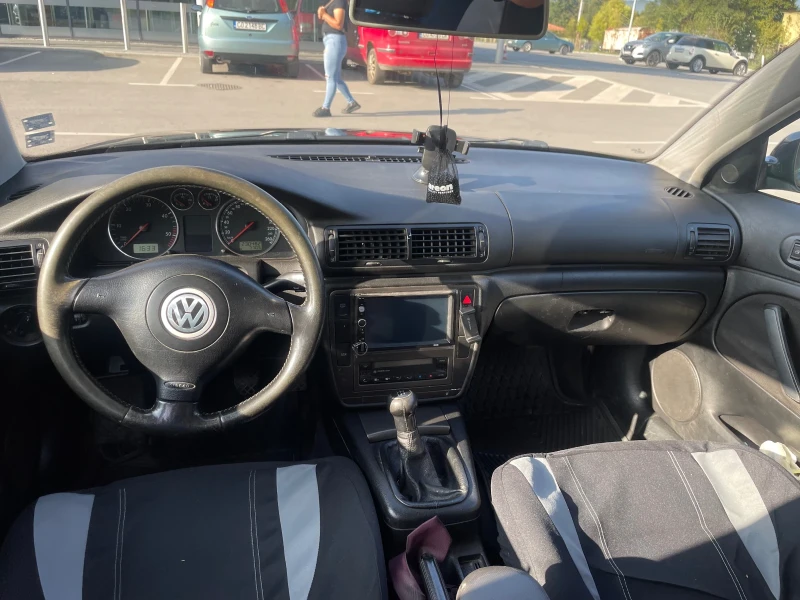 VW Passat, снимка 5 - Автомобили и джипове - 47232720